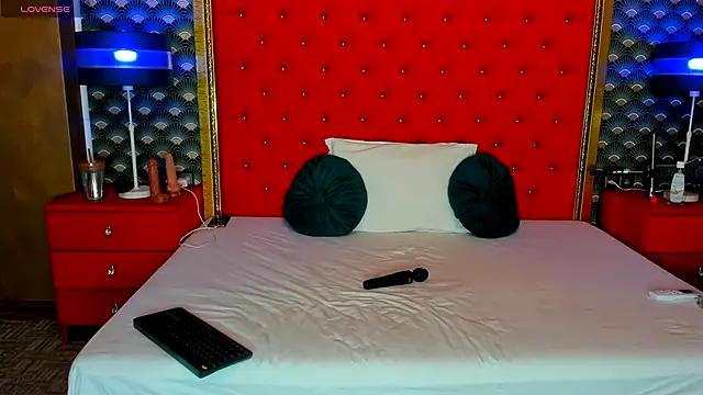 Snapshot of VallerieJones chatting on November 5, 2025, 12:25 am VallerieJones online show from November 5, 2025, 12:25 am