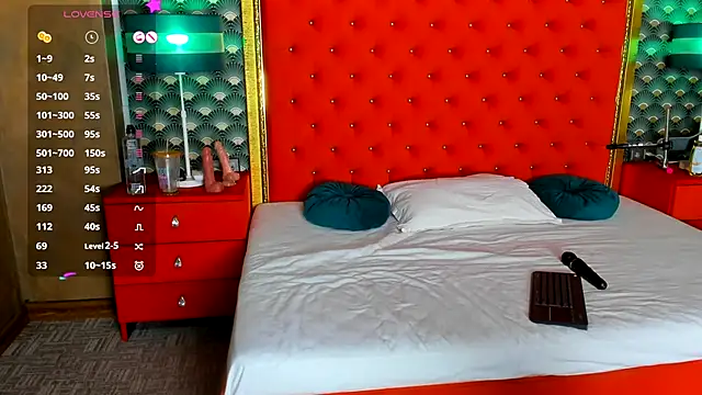 Snapshot of VallerieJones chatting on November 28, 2025, 3:17 am VallerieJones online show from November 28, 2025, 3:17 am