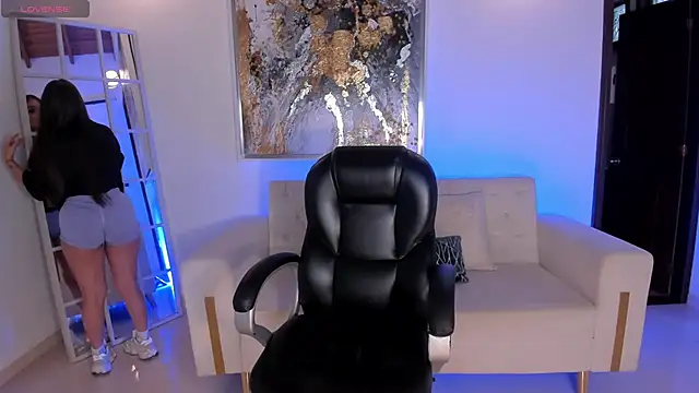 MaryLewis  online show from February 26, 2025, 11:54 am