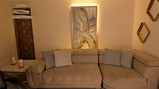 KateSunder online show from October 25, 2025, 1:45 pm