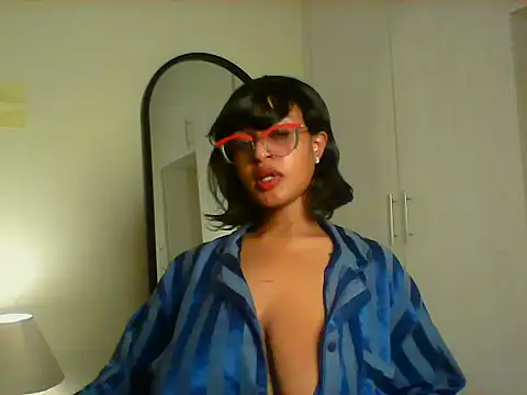 lina pretti online show from September 11, 2025, 7:36 pm