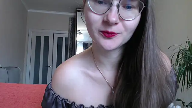 Snapshot of KiraGoldens chatting on September 13, 2025, 6:13 am KiraGoldens online show from September 13, 2025, 6:13 am