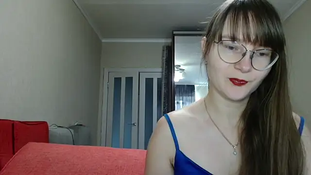 Snapshot of KiraGoldens chatting on October 21, 2025, 6:24 am KiraGoldens online show from October 21, 2025, 6:24 am