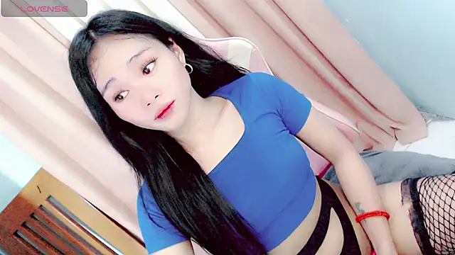 Snapshot of amomentoflust69 chatting on May 17, 2026, 11:43 am amomentoflust69 online show from May 17, 2026, 11:43 am