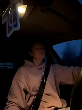 Girlnina-1995 online show from November 7, 2025, 5:45 am