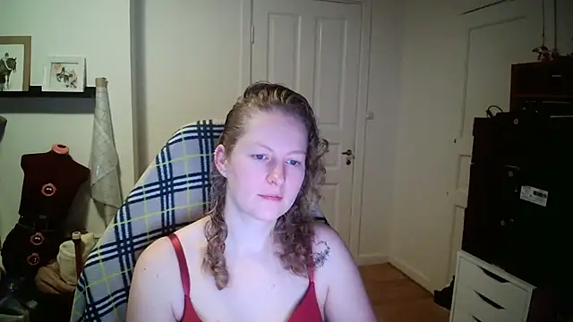 Snapshot of Girlnina-1995 chatting on January 9, 2026, 7:26 am Girlnina-1995 online show from January 9, 2026, 7:26 am