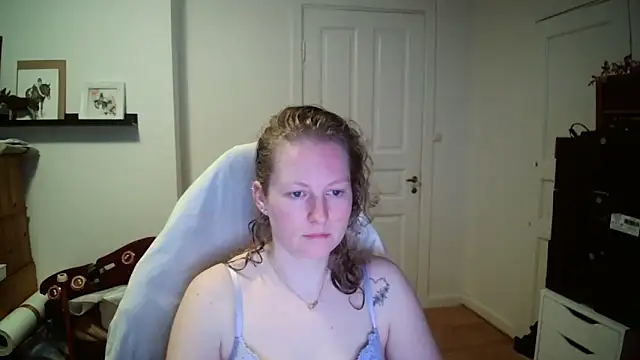 Snapshot of Girlnina-1995 chatting on February 23, 2026, 8:15 am Girlnina-1995 online show from February 23, 2026, 8:15 am