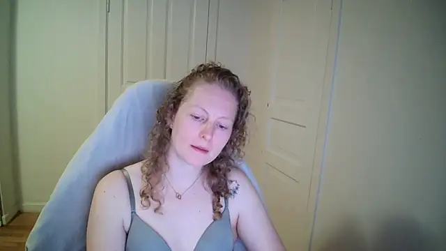 Snapshot of Girlnina-1995 chatting on March 24, 2026, 11:10 am Girlnina-1995 online show from March 24, 2026, 11:10 am