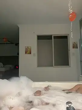 Snapshot of vanessa-love-hot chatting on January 19, 2025, 5:48 am vanessa-love-hot online show from January 19, 2025, 5:48 am