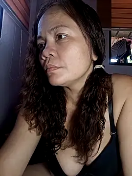 Snapshot of hotbabes163 chatting on April 16, 2026, 5:52 am hotbabes163 online show from April 16, 2026, 5:52 am