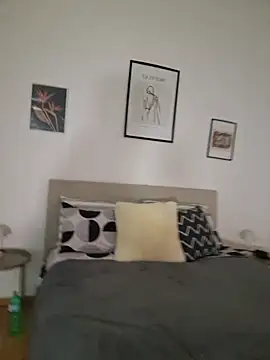 Snapshot of AryaSummersReal chatting on November 8, 2025, 8:51 am AryaSummersReal online show from November 8, 2025, 8:51 am