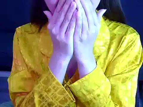 Bee 2k online show from November 15, 2025, 4:49 am