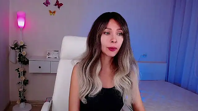 Snapshot of wendifoste chatting on November 6, 2025, 6:34 pm wendifoste online show from November 6, 2025, 6:34 pm