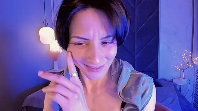 LorenDaze online show from March 12, 2025, 4:46 pm