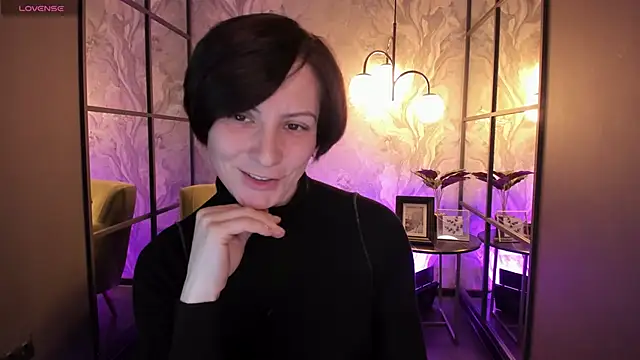 Snapshot of LorenDaze chatting on February 13, 2026, 7:41 am LorenDaze online show from February 13, 2026, 7:41 am