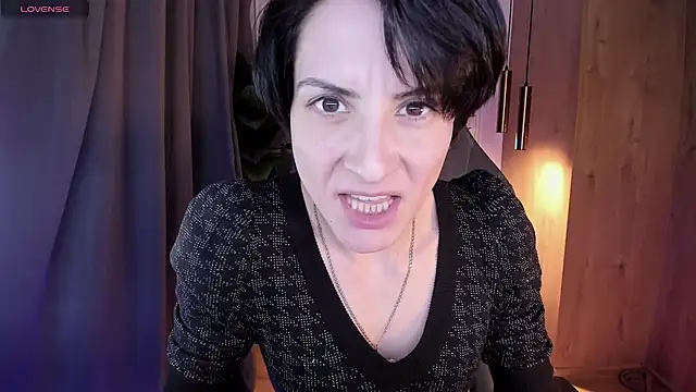 LorenDaze online show from March 4, 2025, 5:24 pm