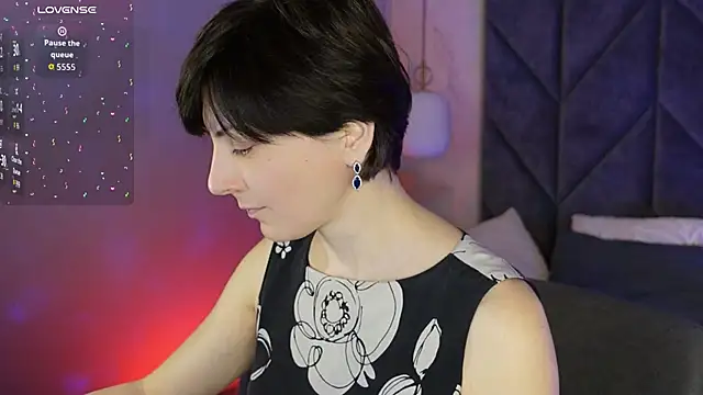 LorenDaze online show from April 1, 2026, 6:15 am