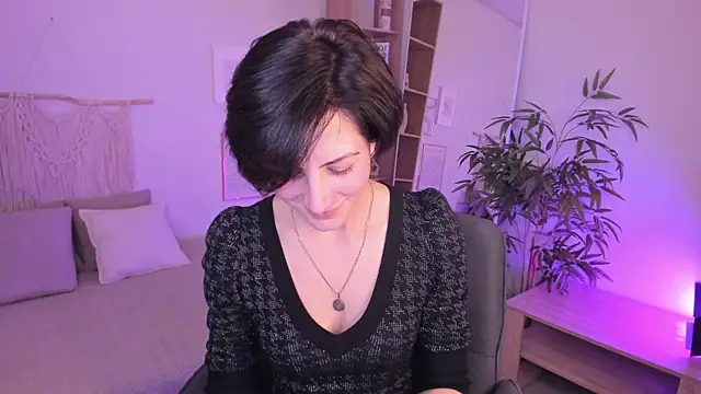 Snapshot of LorenDaze chatting on December 19, 2025, 6:49 am LorenDaze online show from December 19, 2025, 6:49 am