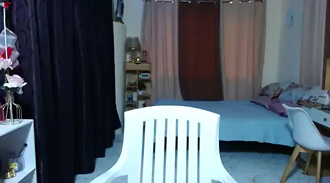 Snapshot of Sensual_rica chatting on March 12, 2025, 2:52 am Sensual rica online show from March 12, 2025, 2:52 am