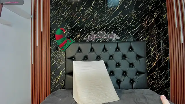 Snapshot of Tamara-evans chatting on December 5, 2025, 7:01 pm Tamara-evans online show from December 5, 2025, 7:01 pm