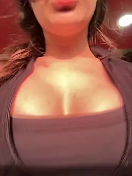 Snapshot of MeganKitty_ chatting on September 15, 2025, 12:05 pm MeganKitty online show from September 15, 2025, 12:05 pm