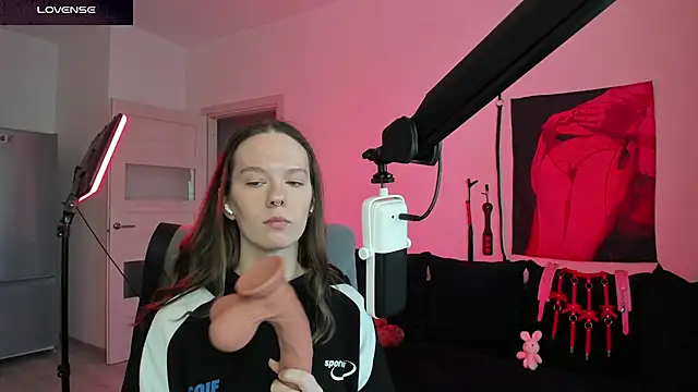 Snapshot of DivineBite chatting on March 15, 2026, 3:08 pm DivineBite online show from March 15, 2026, 3:08 pm