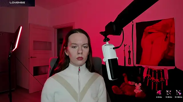 Snapshot of DivineBite chatting on March 17, 2026, 3:26 pm DivineBite online show from March 17, 2026, 3:26 pm