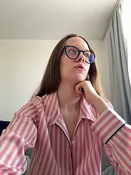 Snapshot of DivineBite chatting on April 1, 2026, 11:55 am DivineBite online show from April 1, 2026, 11:55 am