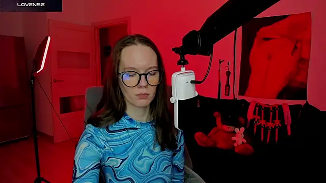 Snapshot of DivineBite chatting on March 24, 2026, 5:24 pm DivineBite online show from March 24, 2026, 5:24 pm