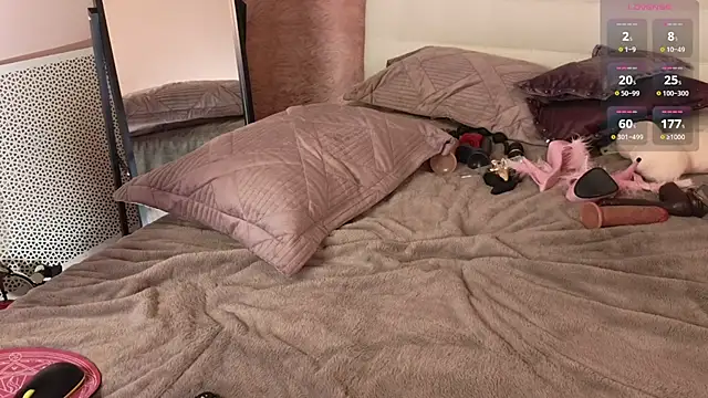 Snapshot of AmalyGreen chatting on March 10, 2025, 1:43 pm AmalyGreen online show from March 10, 2025, 1:43 pm