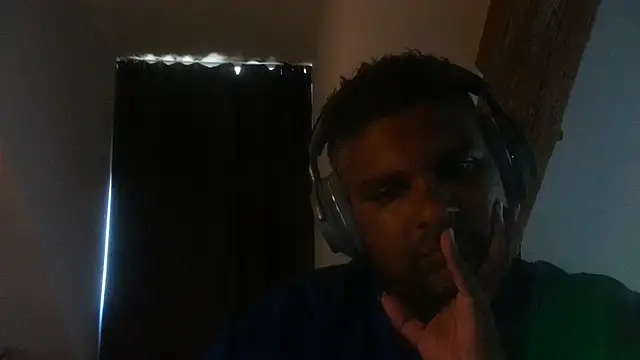 Snapshot of Bandusrilankasexymen chatting on July 12, 2026, 3:57 pm Bandusrilankasexymen online show from July 12, 2026, 3:57 pm
