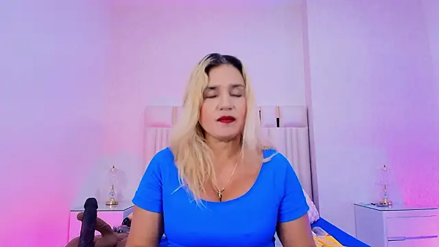 Snapshot of _carolina_fox chatting on March 3, 2026, 3:02 am carolina fox online show from March 3, 2026, 3:02 am