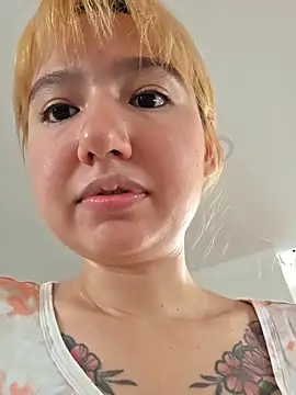 Snapshot of Pinkie_Princes chatting on November 12, 2025, 3:49 pm Pinkie Princes online show from November 12, 2025, 3:49 pm