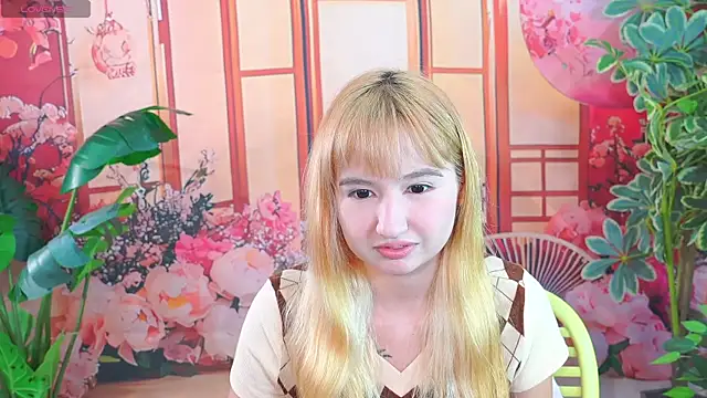 Snapshot of Pinkie_Princes chatting on November 4, 2025, 7:06 pm Pinkie Princes online show from November 4, 2025, 7:06 pm