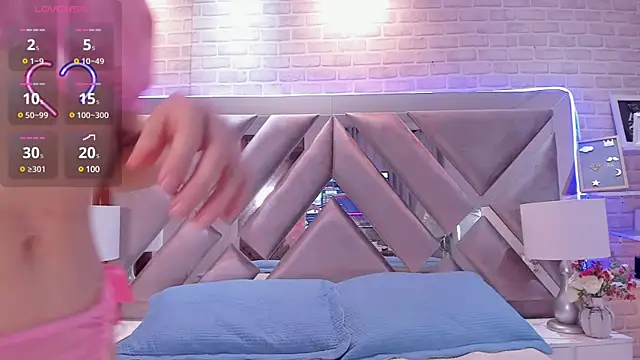 Snapshot of lixie_ chatting on February 20, 2025, 8:47 pm lixie online show from February 20, 2025, 8:47 pm