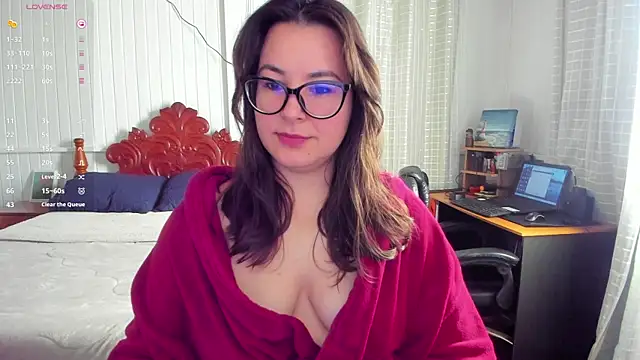 Snapshot of anna_love_hot chatting on July 7, 2026, 4:54 pm anna love hot online show from July 7, 2026, 4:54 pm