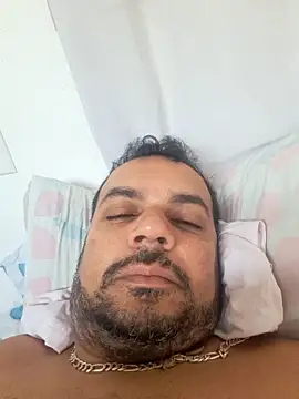 Snapshot of Ben_joseph1976 chatting on December 17, 2024, 12:33 pm Ben joseph1976 online show from December 17, 2024, 12:33 pm