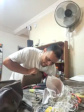 Snapshot of Ben_joseph1976 chatting on February 17, 2025, 8:16 pm Ben joseph1976 online show from February 17, 2025, 8:16 pm