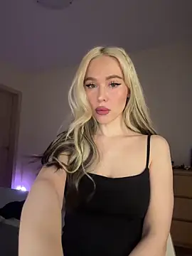 Snapshot of xDinnax chatting on March 20, 2026, 8:59 am xDinnax online show from March 20, 2026, 8:59 am