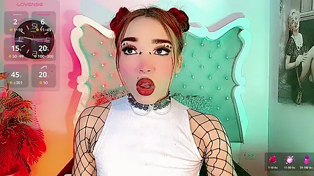 LeyXandrabraz online show from February 22, 2026, 8:32 pm