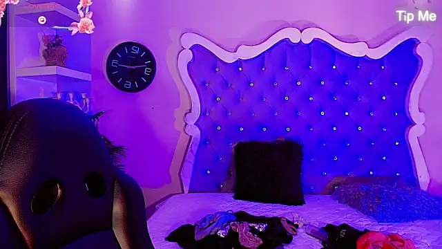 LeyXandrabraz online show from March 26, 2026, 8:51 pm