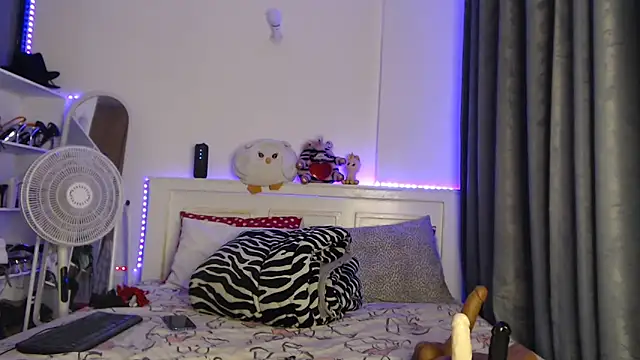 Snapshot of peeky_pinky chatting on May 16, 2026, 1:59 am peeky pinky online show from May 16, 2026, 1:59 am