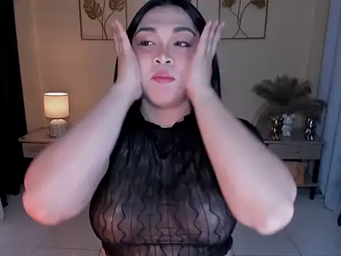MaxeneCullens online show from June 8, 2026, 1:50 am