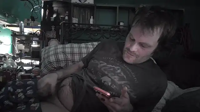 Snapshot of charactrzero chatting on March 29, 2026, 2:19 pm charactrzero online show from March 29, 2026, 2:19 pm