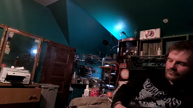 Snapshot of charactrzero chatting on April 5, 2026, 9:54 pm charactrzero online show from April 5, 2026, 9:54 pm