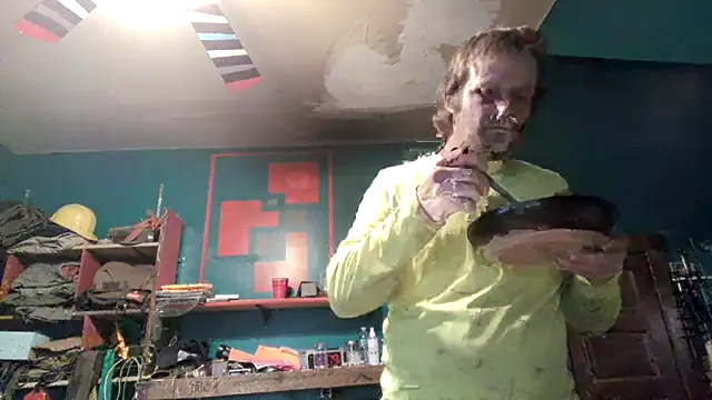 Snapshot of charactrzero chatting on April 8, 2026, 10:33 pm charactrzero online show from April 8, 2026, 10:33 pm