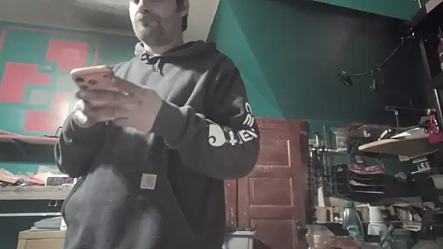 Snapshot of charactrzero chatting on February 4, 2026, 12:05 am charactrzero online show from February 4, 2026, 12:05 am