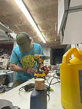 Snapshot of charactrzero chatting on April 4, 2026, 9:43 pm charactrzero online show from April 4, 2026, 9:43 pm