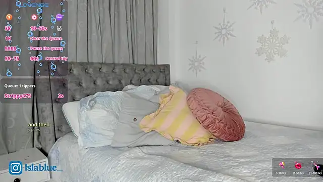 Snapshot of Kianna__ chatting on December 14, 2025, 4:51 am Kianna online show from December 14, 2025, 4:51 am