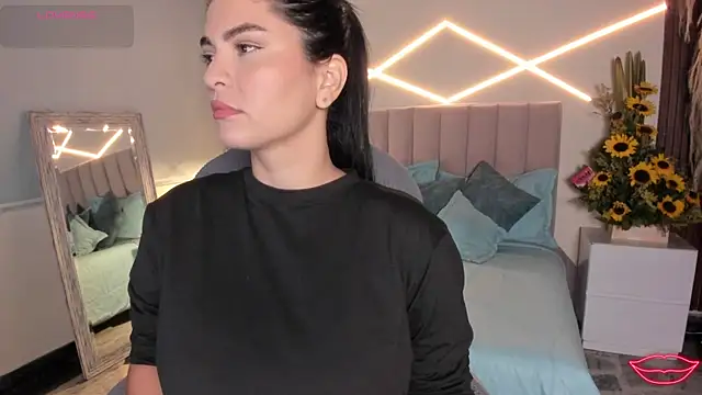 Snapshot of Veronicalanx1 chatting on February 25, 2026, 11:54 am Veronicalanx1 online show from February 25, 2026, 11:54 am